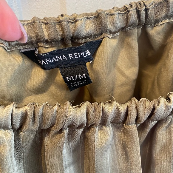 Ruffle sleeveless top - Picture 2 of 3